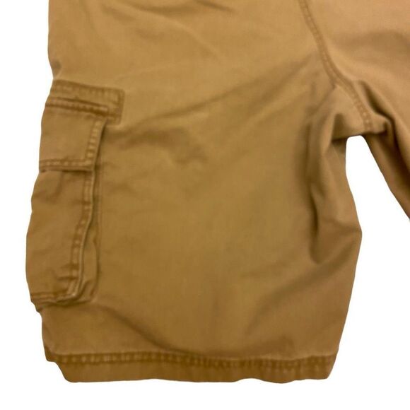 Old Navy Khaki Cargo Shorts Size 40‎ - Picture 11 of 16